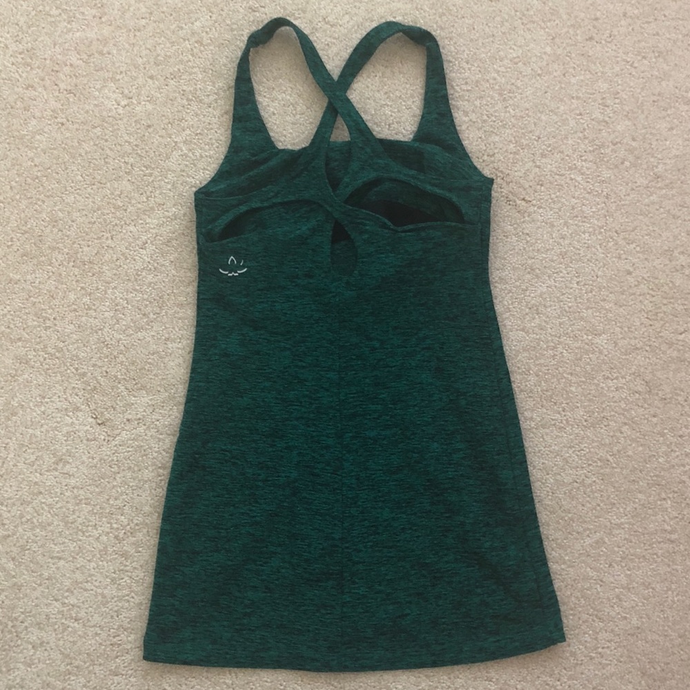 LIKE NEW Beyond Yoga Emerald Green Top -